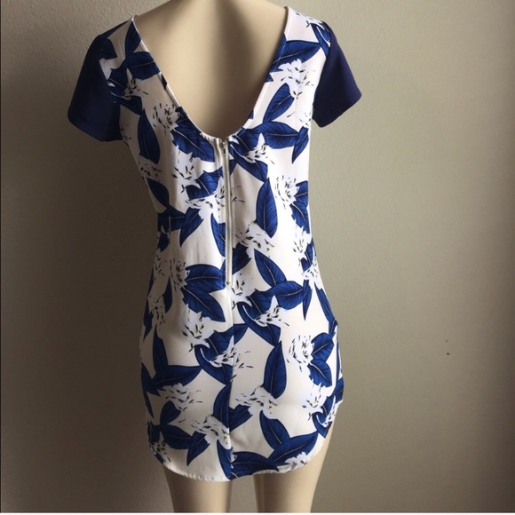 Tobi Dress Navy and Creme - Picture 3 of 5